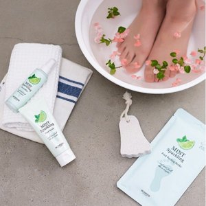 Skinfood Mint Sparkling Foot Peeling Socks 2018 beauty resolutions